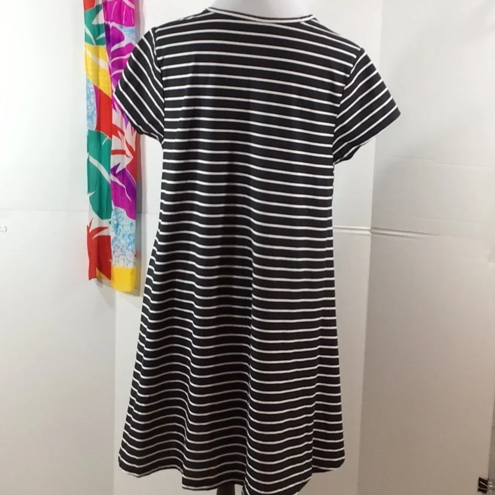 Bobbie Brooks b/w striped flared shift dress XL